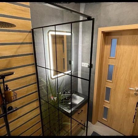 세게드 Good Knight Apartman 아파트 외부 사진